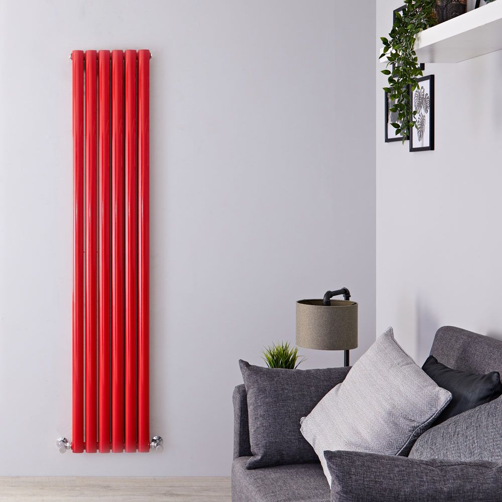 termosifone di design verticale con finitura lucida rossa