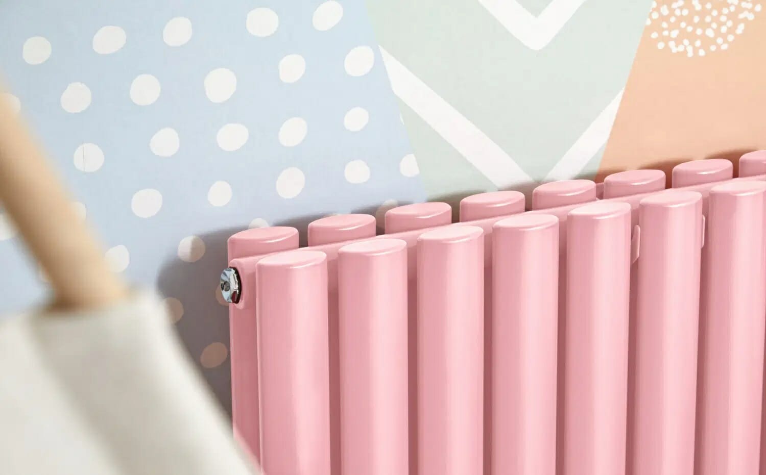 Radiatore di Design Orizzontale Pannello Singolo di 635mm – Rosa  Revive
